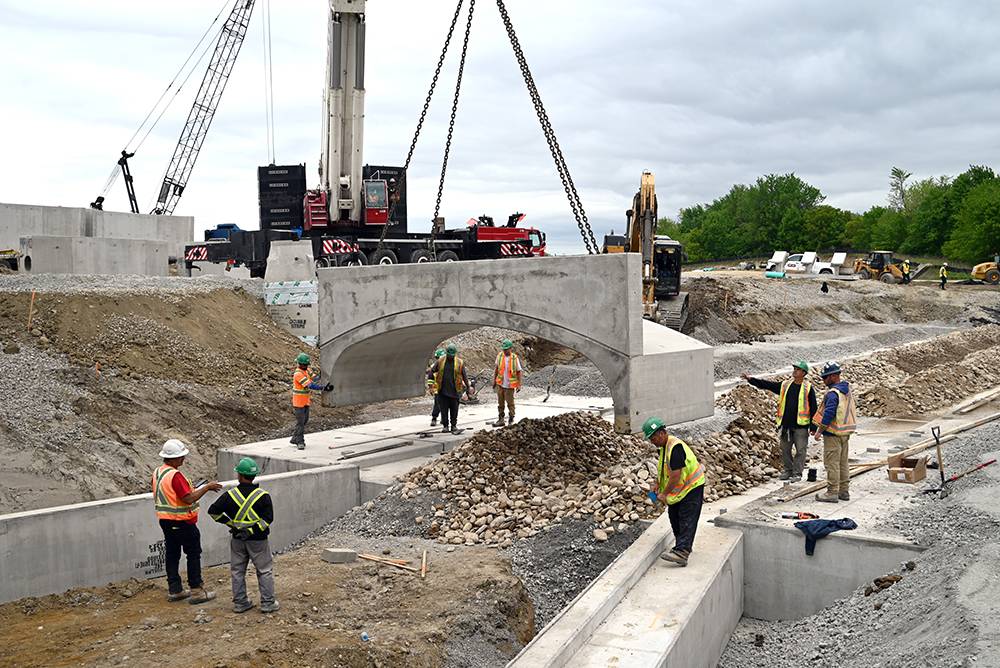 Con/Span headwall being installed by a crane